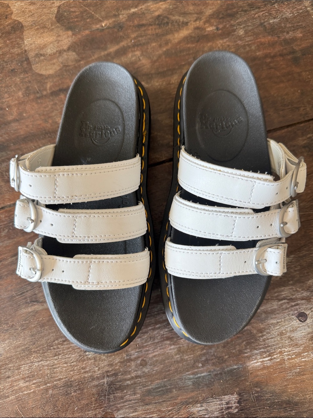 Dr. Martens White Triple-Strap platform Slide Sandals. Immaculate, SUPER plush
